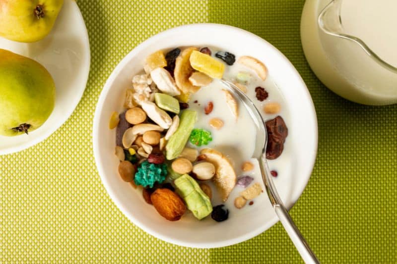Yogur natural con fruta